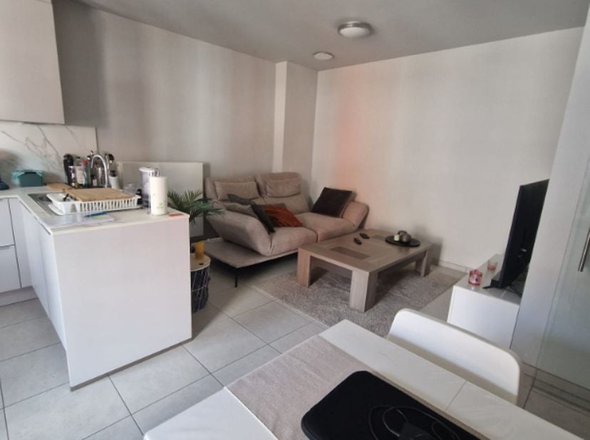 Appartement à louer
                    à 9308 Hofstade