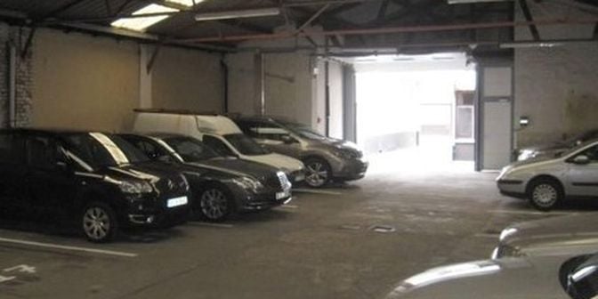 Garage à louer à Tiensestraat 147, 3000 Leuven