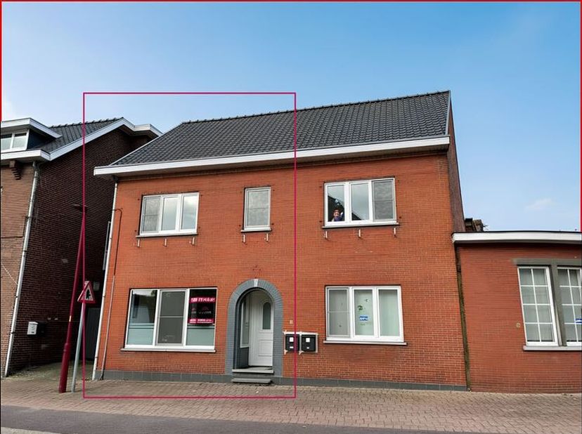 Gezellige en instapklare halfvrijstaande woning met 2 slaapkamers in het centrum van Opoeteren.<br />
Bij interesse: gelieve u dan te registreren via