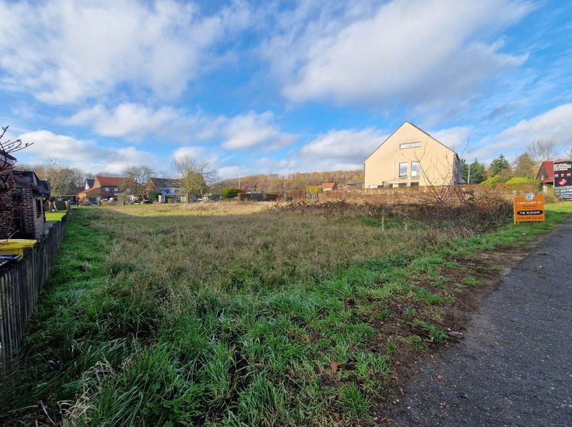Grond te koop in Uitweg 19,
                    3111 Wezemaal