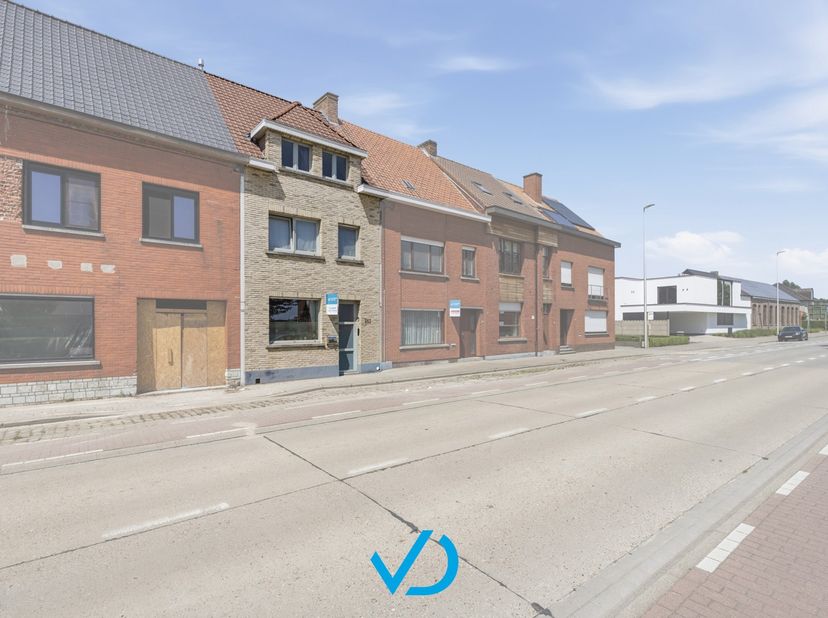 Huis te koop in Zonnebeekseweg 297,
                    8900 Ieper