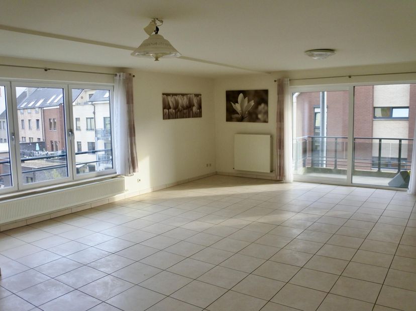 Appartement te huur in Grotestraat 90,
                    3600 Genk
