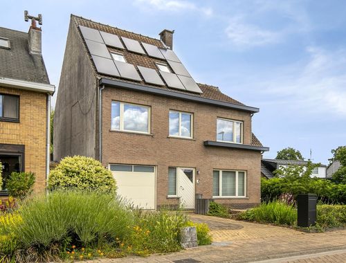                                         Woning te koop in Lint, € 625.000
