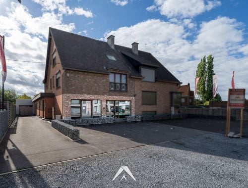                                         Kantoor te koop in Beveren-Leie, € 399.500
