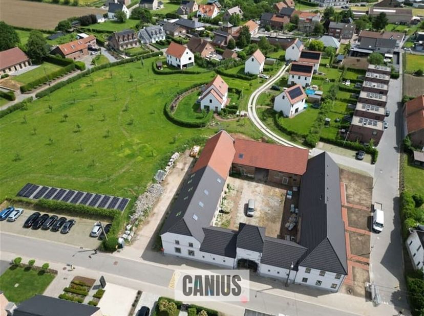 WONEN IN DE PAREL VAN HASPENGOUW<br />
Wonen in een unieke setting waar heden &amp; verleden elkaar ontmoeten!<br />
Overhof is een uitzonderlijk woonproj