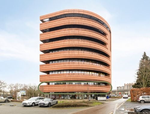                                         Bureaux à louer à Genk, € 2.990
