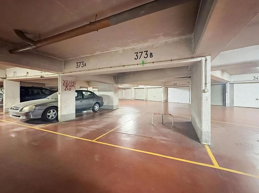 Garage à vendre à ,
                    1000 Bruxelles