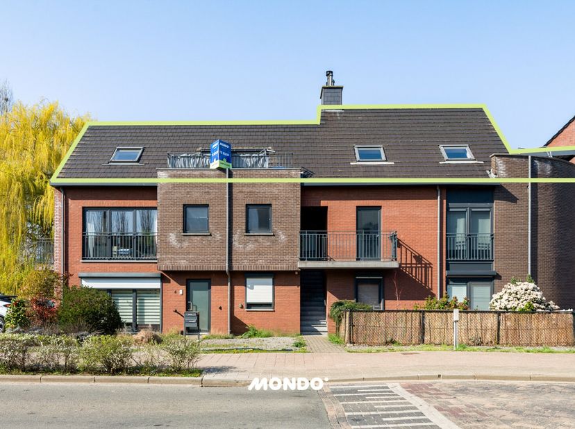 Op zoek naar een ruim en instapklaar appartement op een uitstekende locatie?<br />
Dit lichtrijke appartement bevindt zich in een kleinschalig gebouw