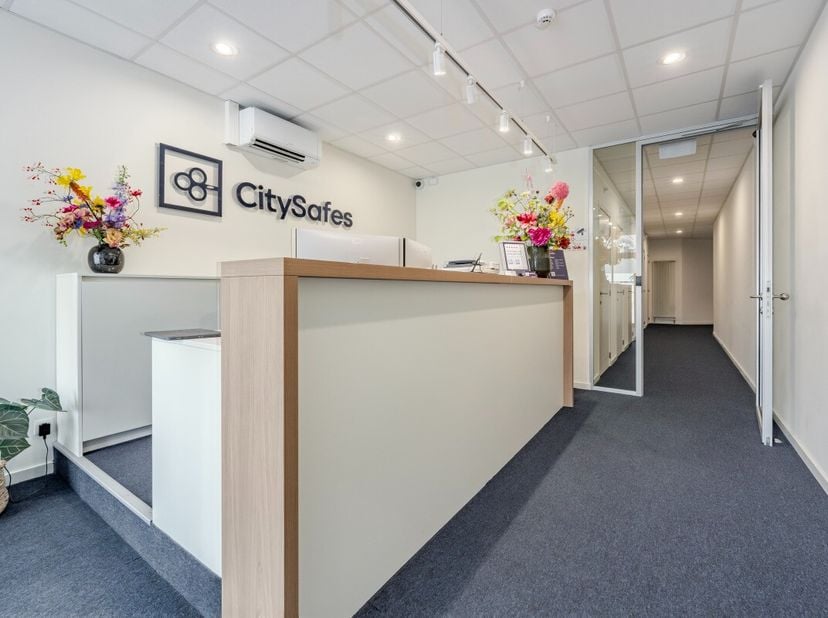Bien professionnel à vendre
                    à 8310 Assebroek