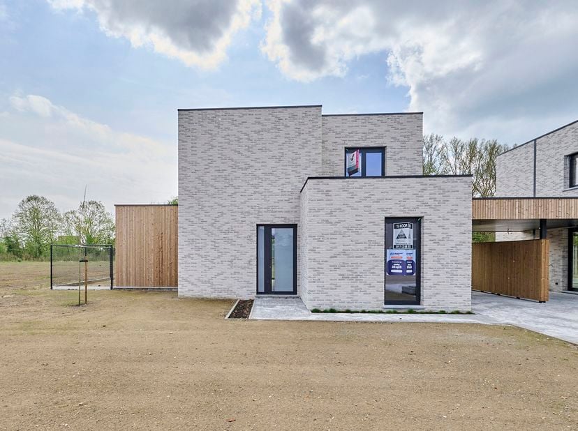 Maison à vendre
                    à 3680 Neeroeteren