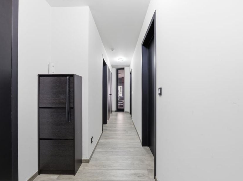 In Sint-Truiden, op de Vissegatstraat, vinden we ter hoogte van nummer 66 dit prachtig appartement terug. De stad Sint-Truiden heeft zeer veel mogelij