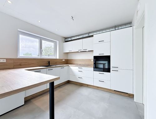                                         Eengezinswoning te koop in Saint-Hubert, € 275.000
