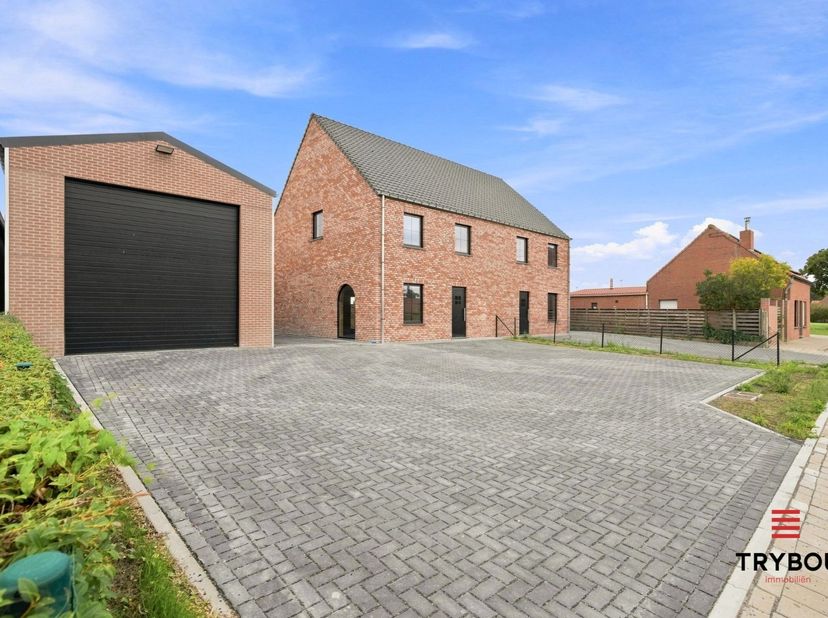 Huis te koop in Iepersteenweg 15 bus A,
                    8650 Merkem