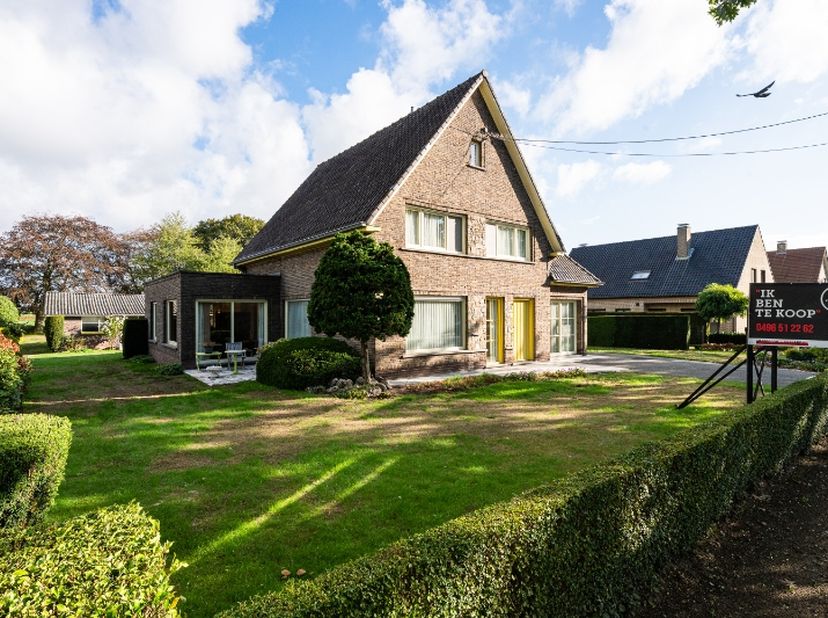 Maison à vendre à Eeklostraat 57,
                    9971 Lembeke