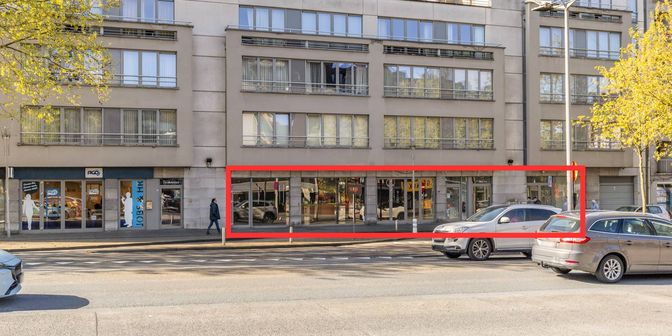 Bedrijfsvastgoed te koop in Europalaan 88 bus 1, 3600 Genk