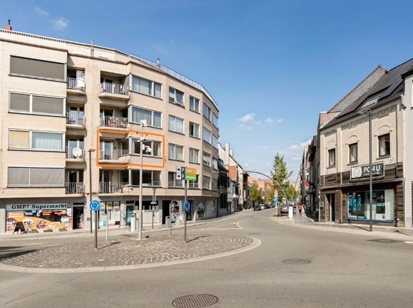 “Startprijs bedraagt € 135.000,00.&amp;nbsp; Elk prijsvoorstel vanaf deze prijs zal worden voorgelegd aan de eigenaars die zich het recht voorbehouden dat