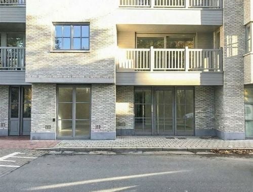                                         Rez-de-chaussée commercial à vendre à Waregem, € 150.000
