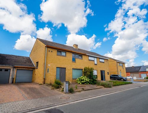                                         Woning te koop in Wingene, € 335.000
