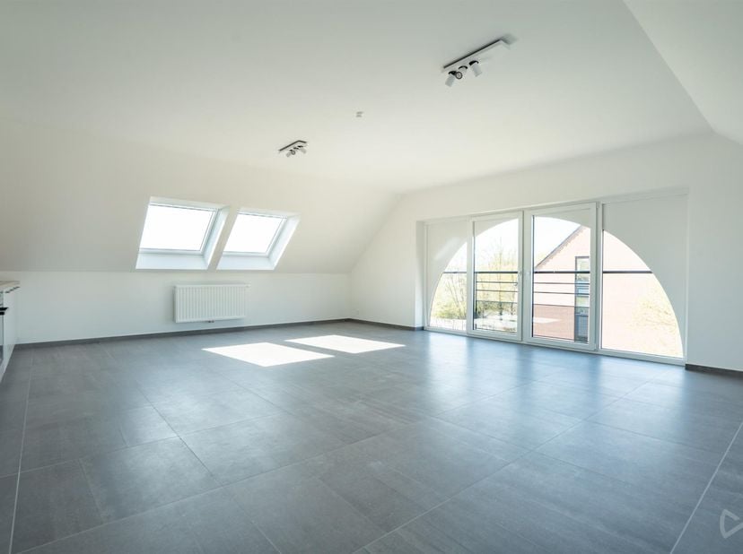 We are pleased to present this superb recent apartment with quality finishes, located on the second and top floor of a small co-ownership in Villers-l