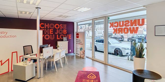 Bedrijfsvastgoed te huur in Brugsesteenweg 13 - 17, 8800 Roeselare