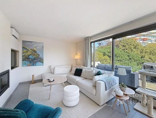                                         Penthouse à louer à Etterbeek, € 2.010
