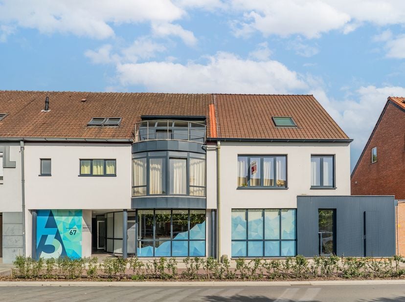 Unieke renovatie- en investeringskans in hartje Arendonk.<br />
<br />
Investeerders, projectontwikkelaars en handige renovatie specialisten, opgelet!