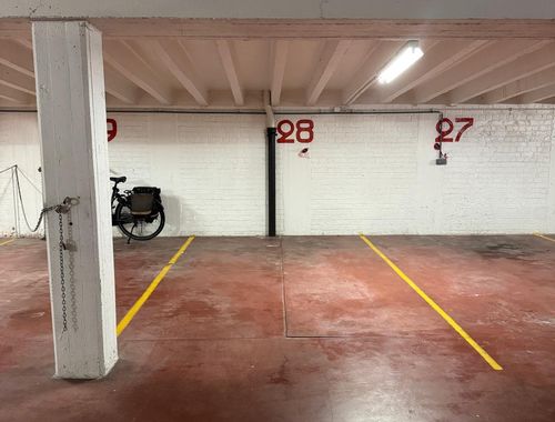                                         Garage à louer à Heist-aan-Zee, € 1.900
