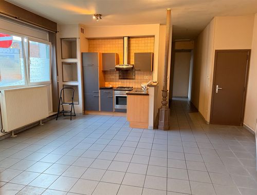                                         Appartement te huur in Leuze-en-Hainaut, € 590
