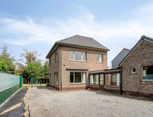                                        Maison à vendre à Petegem-aan-de-Leie, € 420.000
