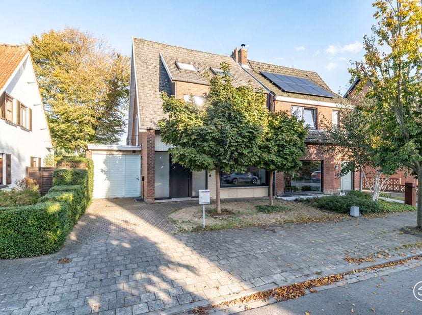 Huis te koop in Europastraat 23,
                    2870 Puurs