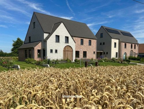                                        Woning te koop in Anzegem, € 475.000
