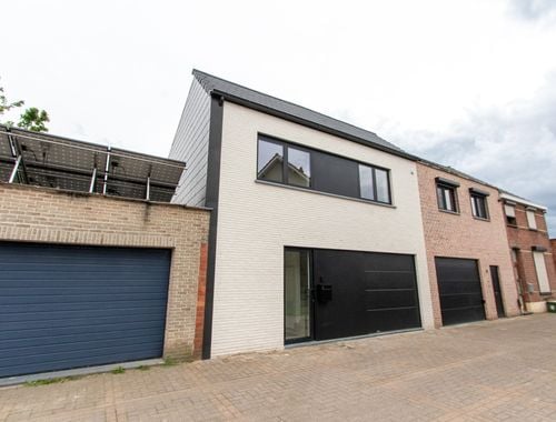                                        Maison unifamiliale à louer à Wijnegem, € 1.690
