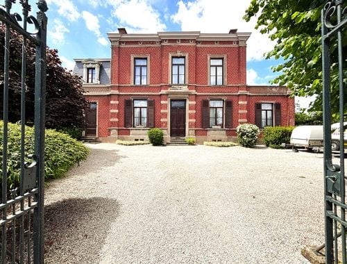                                         Maison de maître à vendre à Angre, € 495.000
