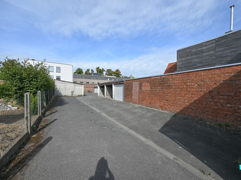 Garage à vendre
                    à 8870 Izegem