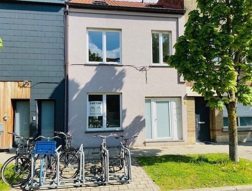                                         Gelijkvloers app. te huur in Ledeberg, € 950
