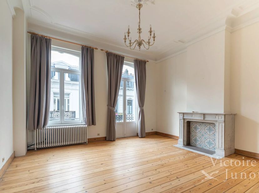 Pand voorgesteld door Guillaume Letellier - 02 777 15 23 - guillaume.letellier@victoire.be<br />
In exclusiviteit  Victoire-Junot stelt u voor in Ette