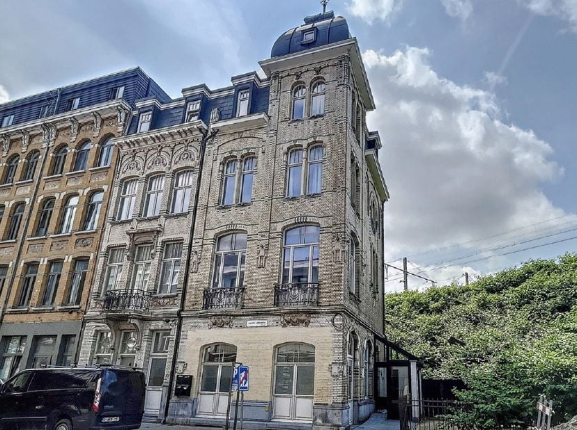 Appartement à louer
                    à 2060 Antwerpen