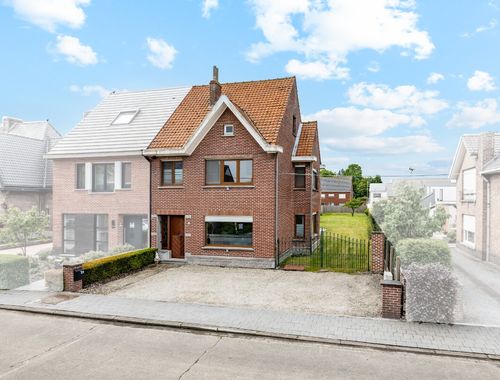                                         Woning te koop in Assenede, € 349.000

