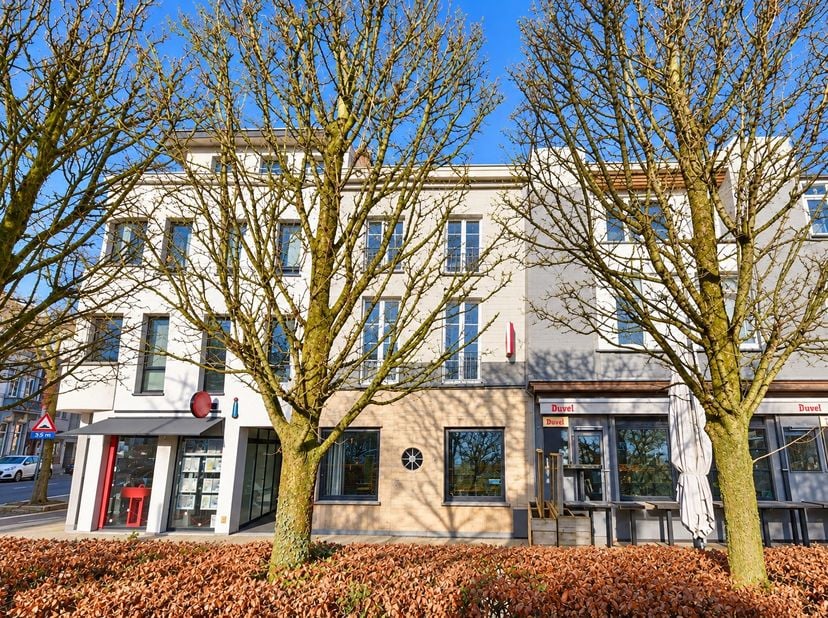Huis te koop in Ledeganckplein 1.. bus .,
                    9900 Eeklo