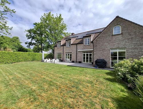                                         Villa à louer à Rhode-Saint-Genèse, € 4.250

