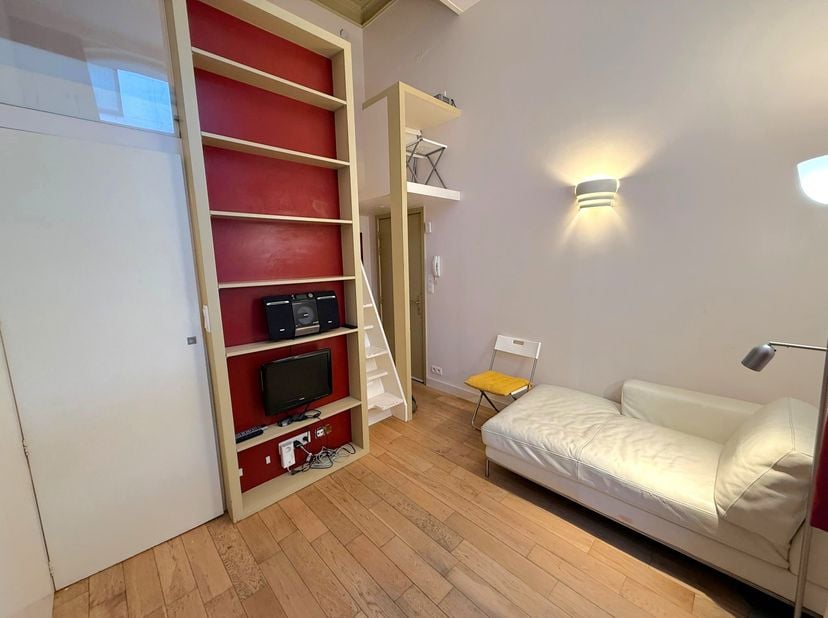 Appartement te huur in Rue du Commerce 73,
                    1040 Etterbeek