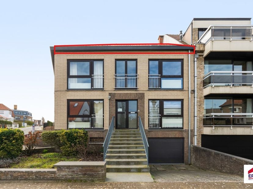Te koop: instapklaar appartement in Koksijde, gelegen aan de Arthur Frèrelaan, in een rustige villawijk nabij het centrum en het openbaar vervoer.Dit