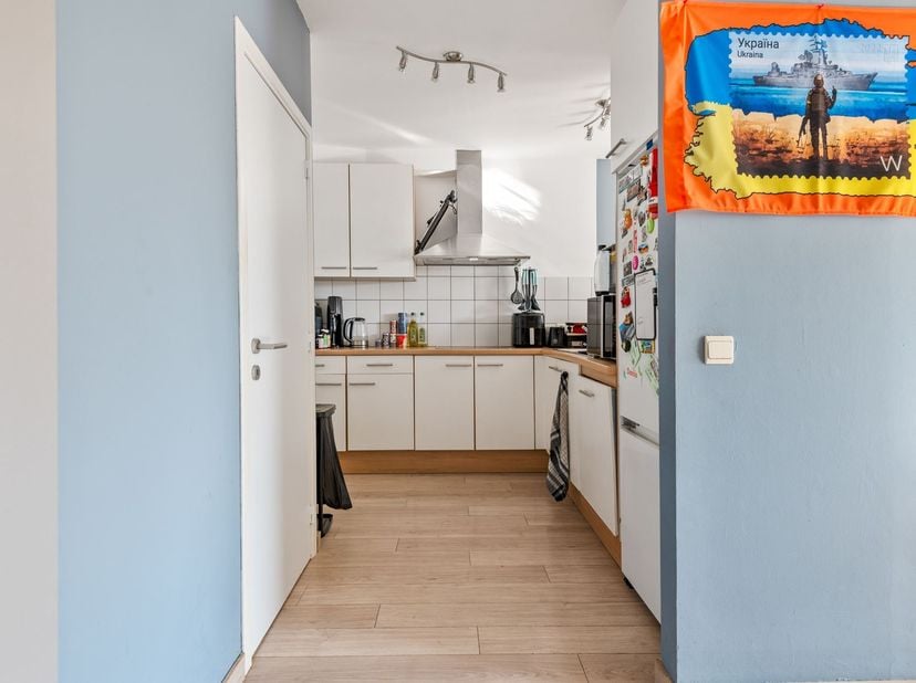Instapklaar appartement met 2 slaapkamers, groot terras, ondergrondse autostaanplaats en berging, gelegen in Gooreind-Wuustwezel<br />
<br />
Dit ap