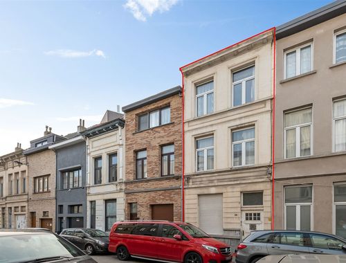                                         Immeuble d’appartements à vendre à Antwerpen, € 349.000
