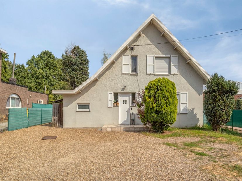 Charmante open bebouwing met ruime tuin op een toplocatie in Keerbergen<br />
<br />
Op zoek naar een vrijstaande woning met een mooie tuin en een u