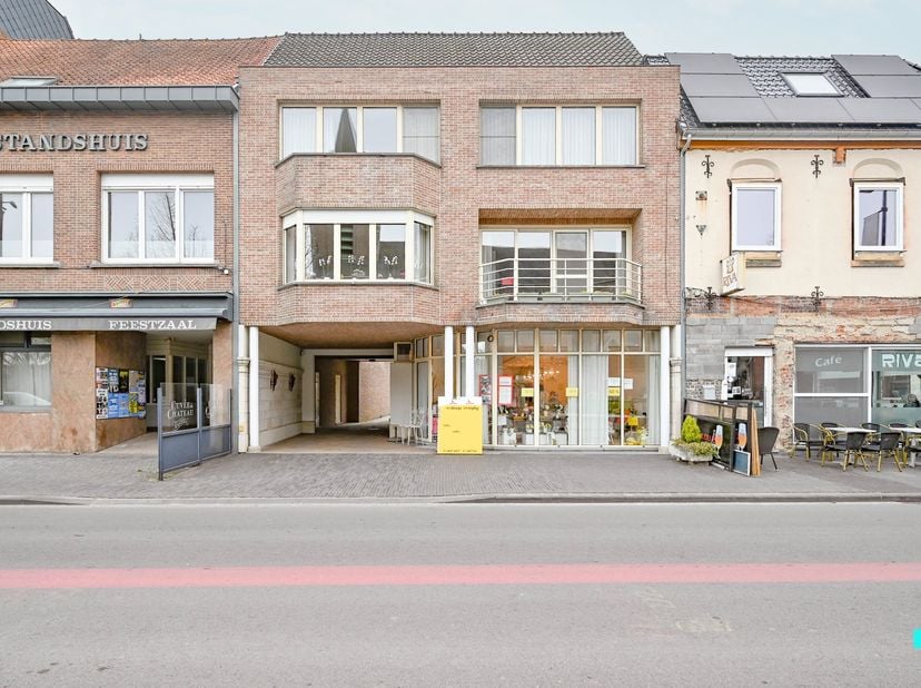 Bien professionnel à vendre
                    à 8770 Ingelmunster