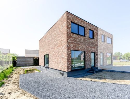                                         Eengezinswoning te koop in Gits, € 391.000
