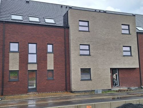                                         Appartement à louer à Ville-Pommeroeul, € 1.100
