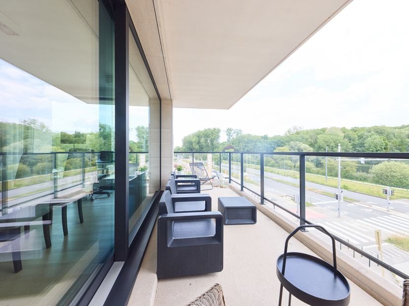 Superbe appartement de 136 m² situé Boulevard de la Woluwe, au sein d'un immeuble contemporain de standing à Woluwe-Saint-Lambert, dans un environneme
