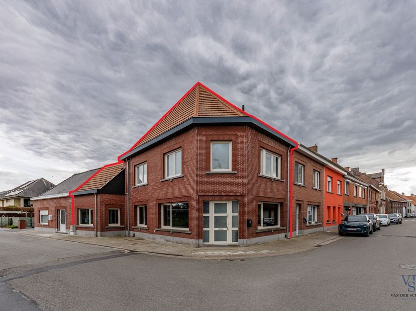 Maison à vendre
                    à 9890 Semmerzake